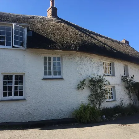 The Thatched Cottage Truro Exterior photo